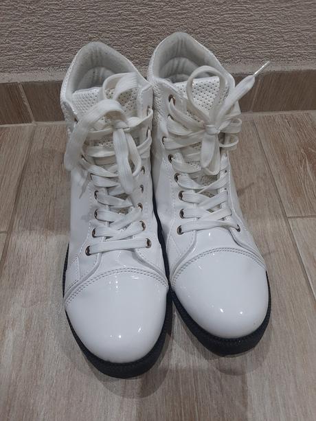 Kotníkové topánky, 40