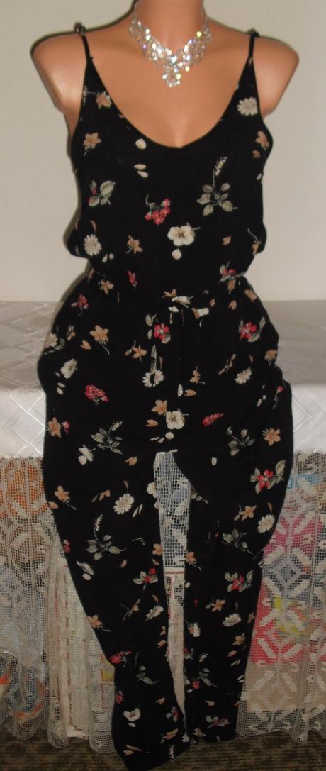 Sexy kik bok overal kvietkovany, s