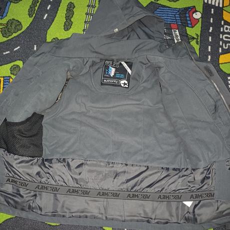 Kabát, authority,140