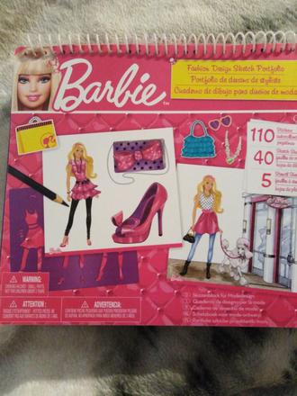 Barbie kresliaci zošit so samolepkami,