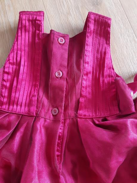 Slavnostne saty, tu,104