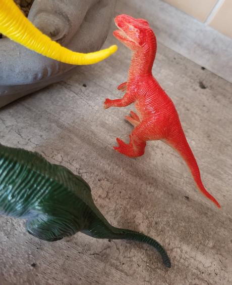 Dinosaury  - 9 kusov - stredná veľkosť, 