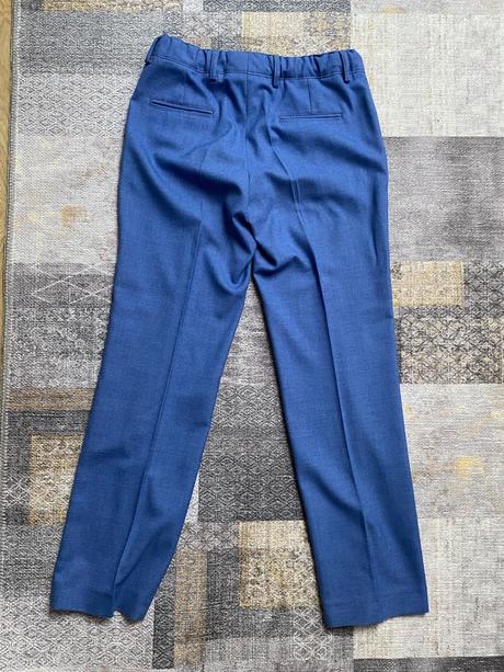 Oblekove nohavice, 146