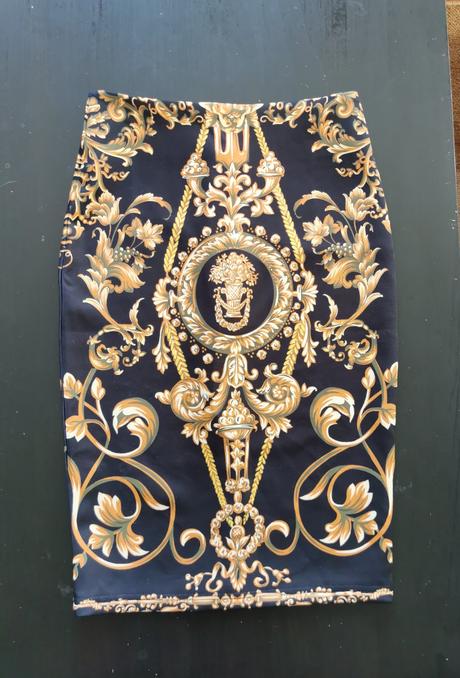 Zlato čierna sukňa, s