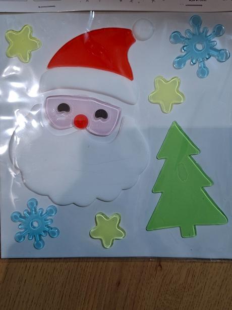 Rôzne pomôcky pre deti na tvorenie a zábavu,