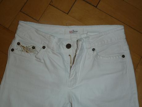 Strečové biele rifle, 36