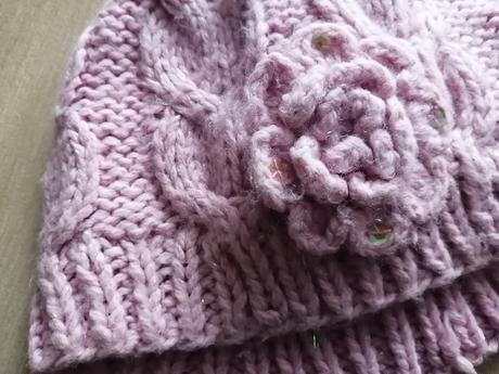 Teplá čiapočka s kvietkom, 50