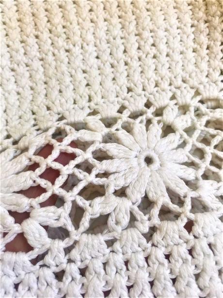 Romantické háčkované tričko m/l, l