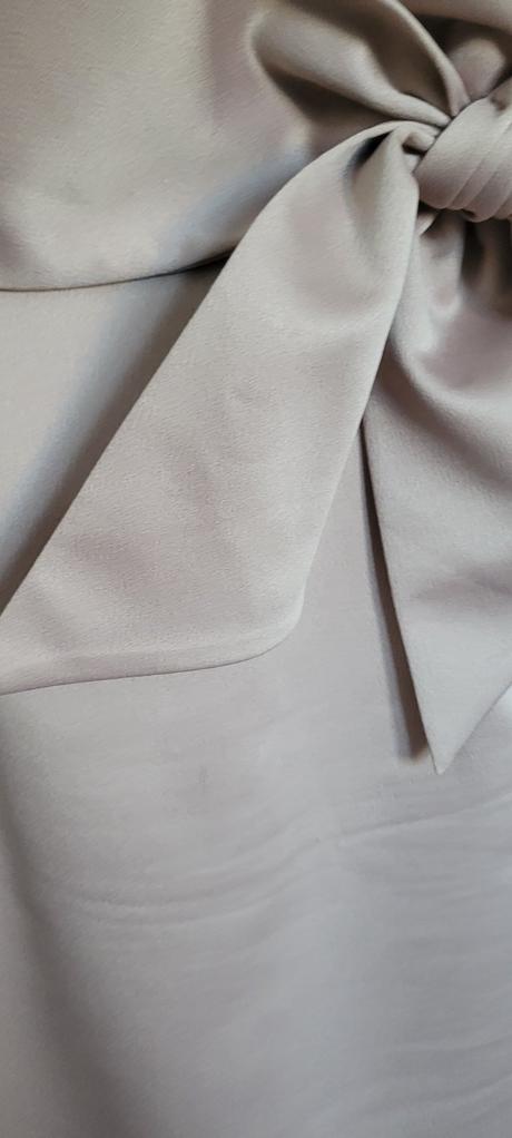 Krásne spoločenské šaty, 36