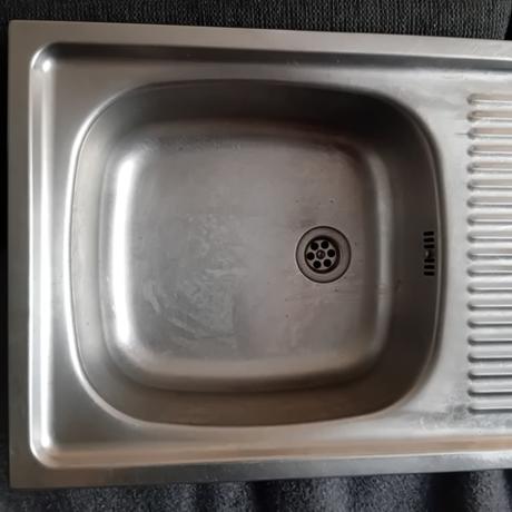 Kuchynský drez - nerezový, 