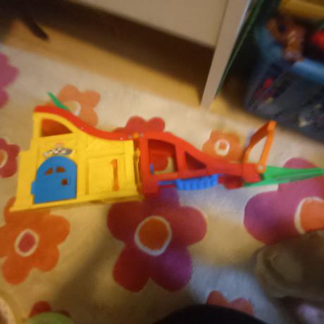 Pretekarska draha little people, 