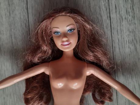 Barbie mattel bruneta, 