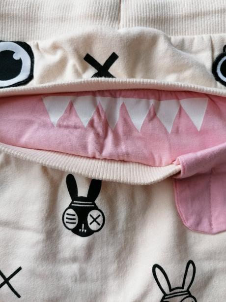 Tepláky zombie dash, 74