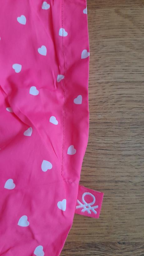 Nepremokava sustacka, benetton,140