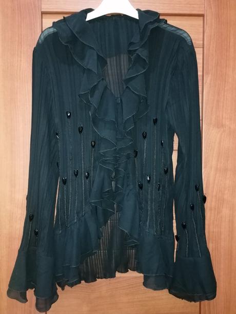 Blúzka s volánmi, m