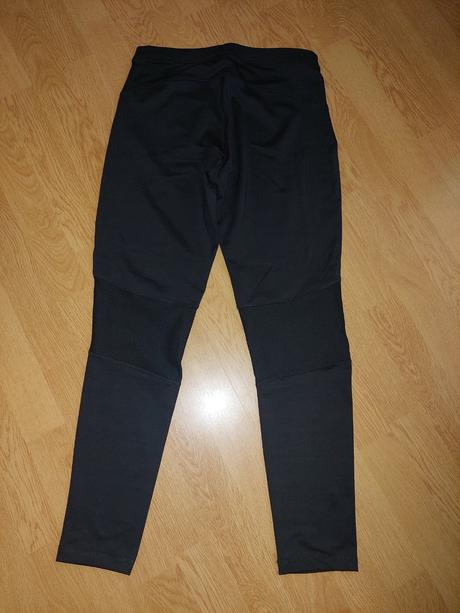 Cierne leginy, crivit,m