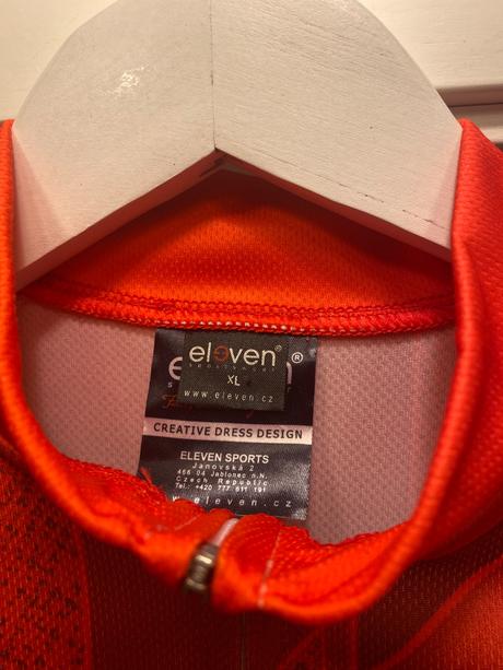 Dámsky cyklistický dres eleven, 42