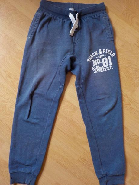 Tepláky 11-12r., f&f,140