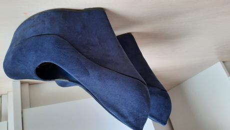 Topánky s plným opätkom, 39