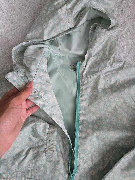 Kiabi štýlová dlhá prsiplastova bunda 134, 134