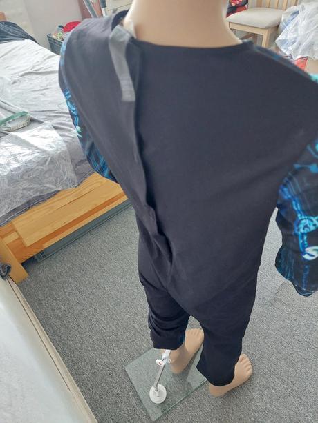 Kostra karnevalový svietiaci kostým veľ.122-128,