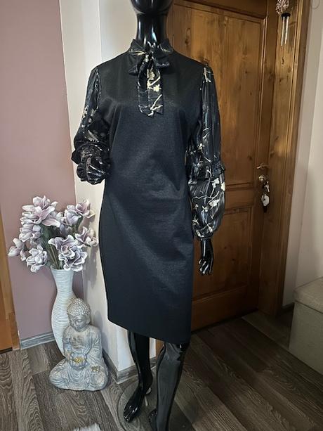 Nádherné čiernozlaté šaty zn. magenta, m / s