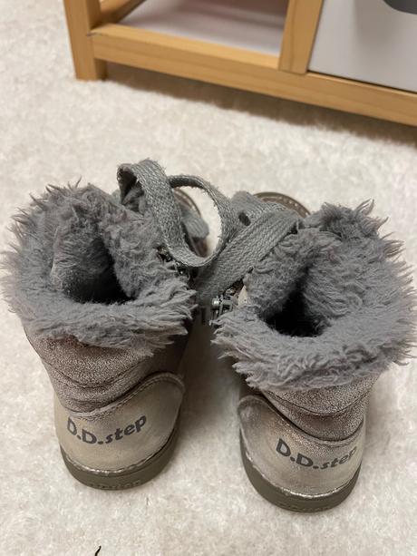 Skvele elegantne ohybne zimné čižmy, d.d.step,27