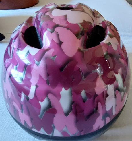 Cyklistická prilba, s