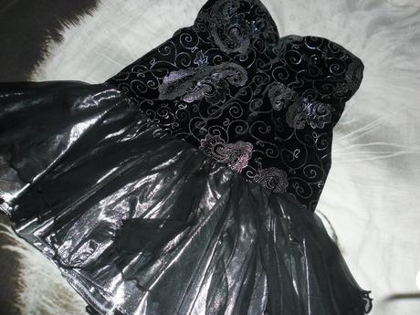 Lesklé šatečky, 38