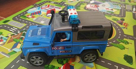 Policia landrover,