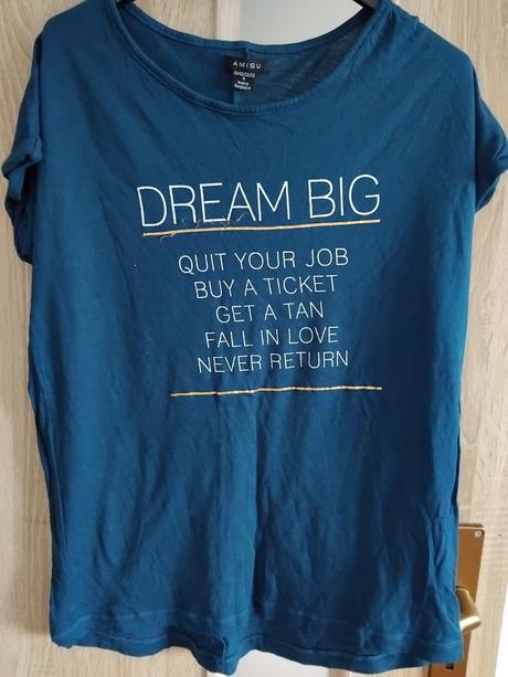 Tmavomodré tricko, amisu,s