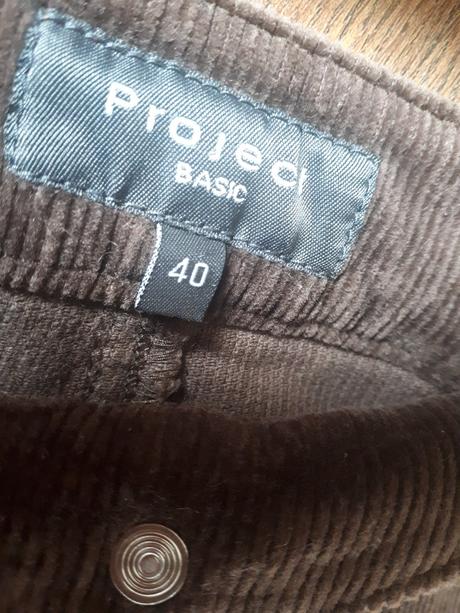 Menčestrová midi sukna project vel 38/40, 40