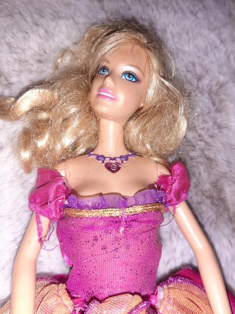 Barbie princezná liana, 