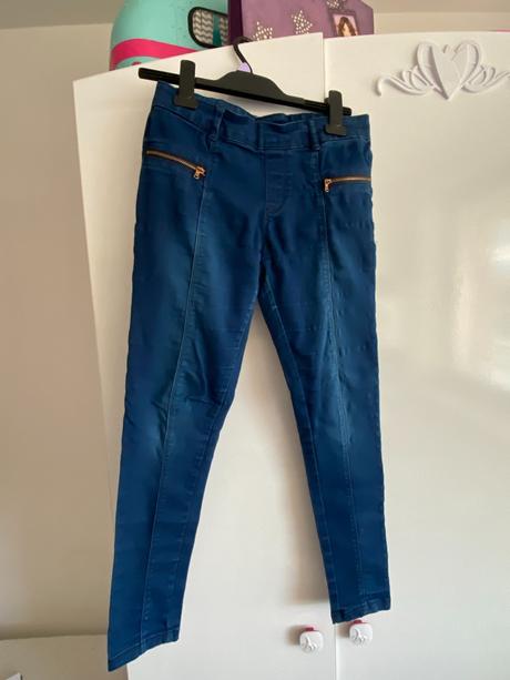 Džínsy, zara,152