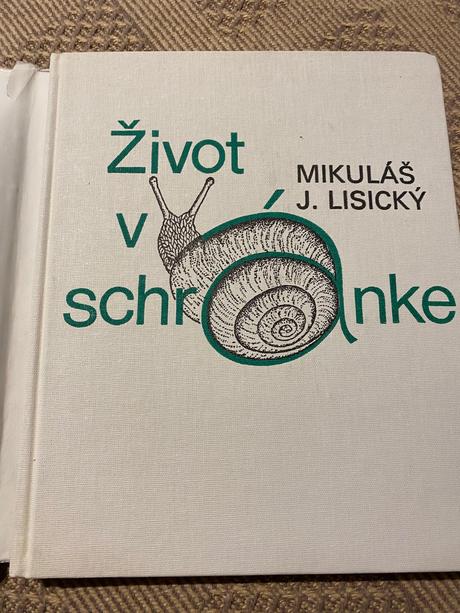 Život v schránke mikuláš j. lisický slimáky ulity, 