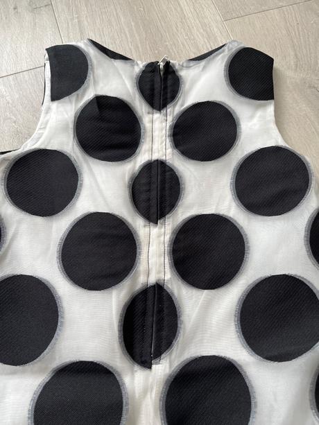 Spoločenské saty, 128