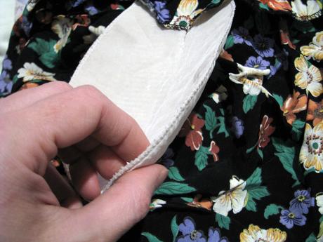 Kvietkované viskózové šaty, l