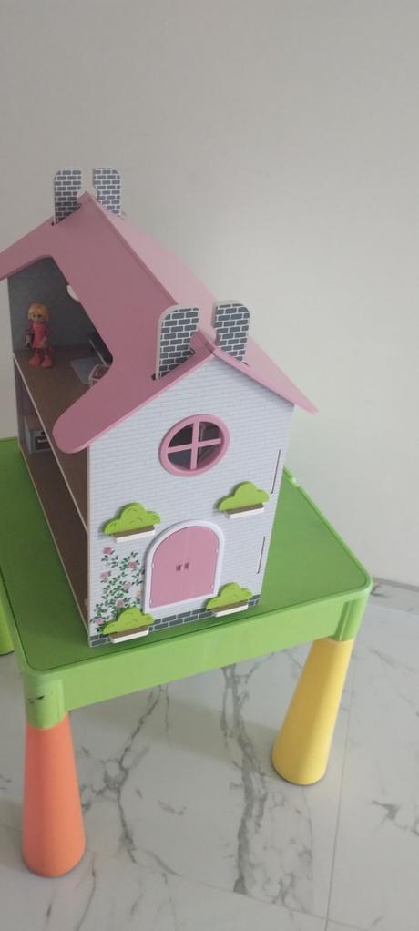 Domček pre bábiky, 