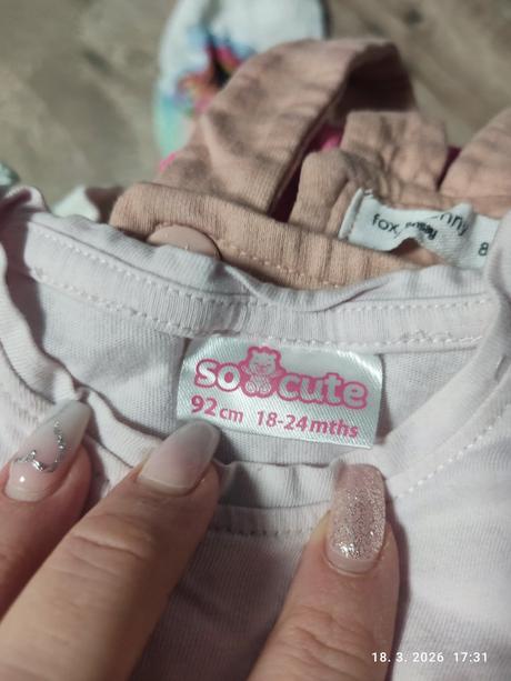 Balík oblečenia, 68–80