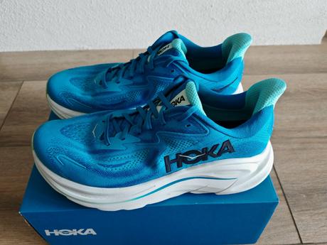 Bežecké tenisky hoka, 45