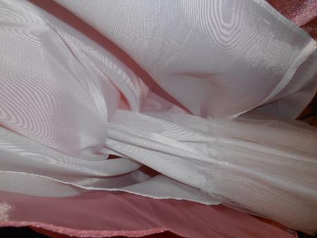 Slavnostne saty, 128