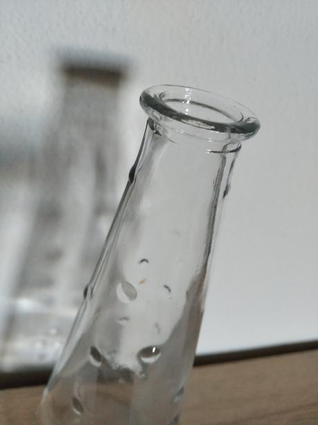 Dizajnová váza / fľaša,