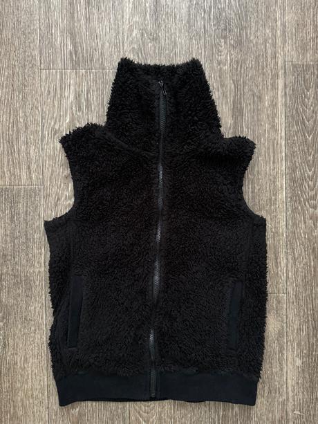 Chlpatá vesta gate, gate,s