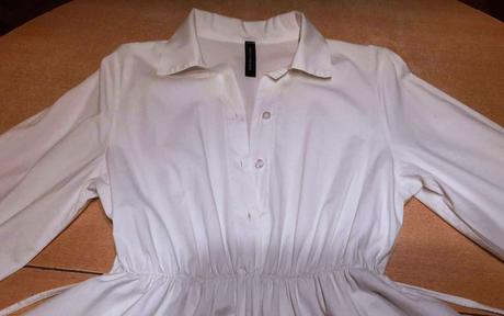 Predám predĺženú bielu blúzku veľ. s, s