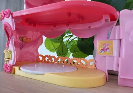 Otvárací domček my little pony ponyville roller sk, 