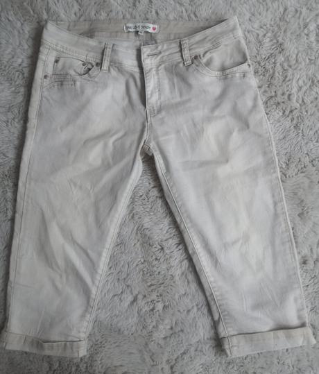 Kraťasy, tvojštvrťáky, sukne, 36