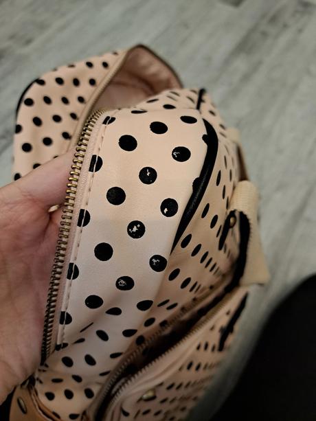 Accessorize guličkový ruksak, 