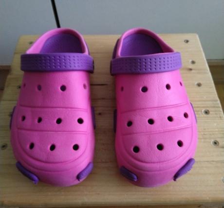 Predám veľmi málo nosené šľapky 32, 32