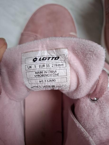 Topánočky pre dievčatka  lotto veľ.33, lotto,33
