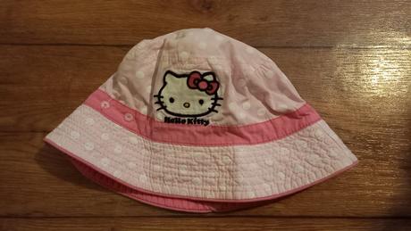 Obojstranny klobucek hello kitty super stav 1 az 4, 92